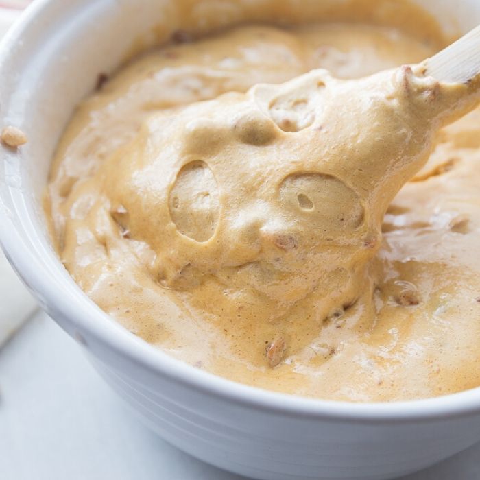 Peanut brittle is a classic holiday treat. Make this microwave peanut brittle today! Just a few ingredients, quick cook time, and a tasty Christmas recipe. #christmas #peanutbrittle #easy #microwave #rawpeanuts #cornsyrup #holiday #recipe microwave peanut brittle recipe