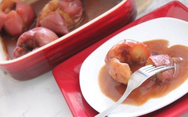 Easy Baked Apples Feature