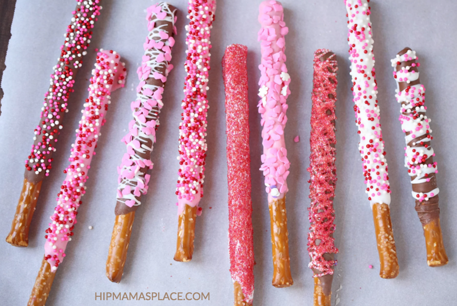 Easy Valentine's Day Pretzel Rods