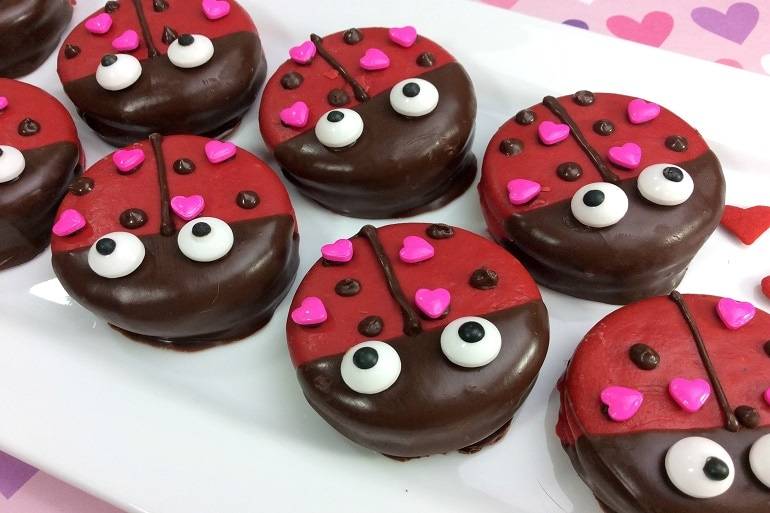 ladybug oreos for school treats 