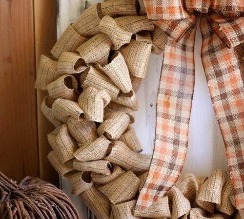 DIY Fall Harvest Wreath idea using burlap