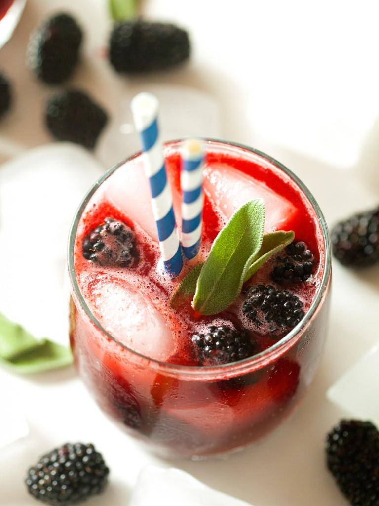 Blackberry Sage Lemonade Sparklers