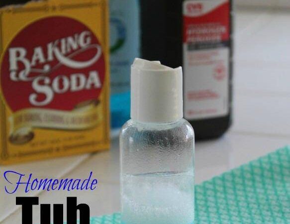Homemade Tub & Tile Cleaner