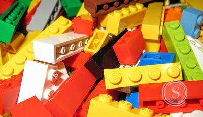 7 Ways to Save on Legos