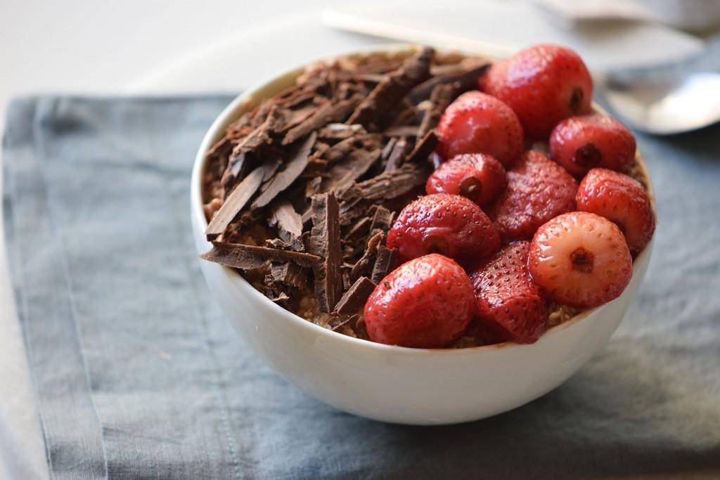 Slow Cooker Strawberry Chocolate Porridge