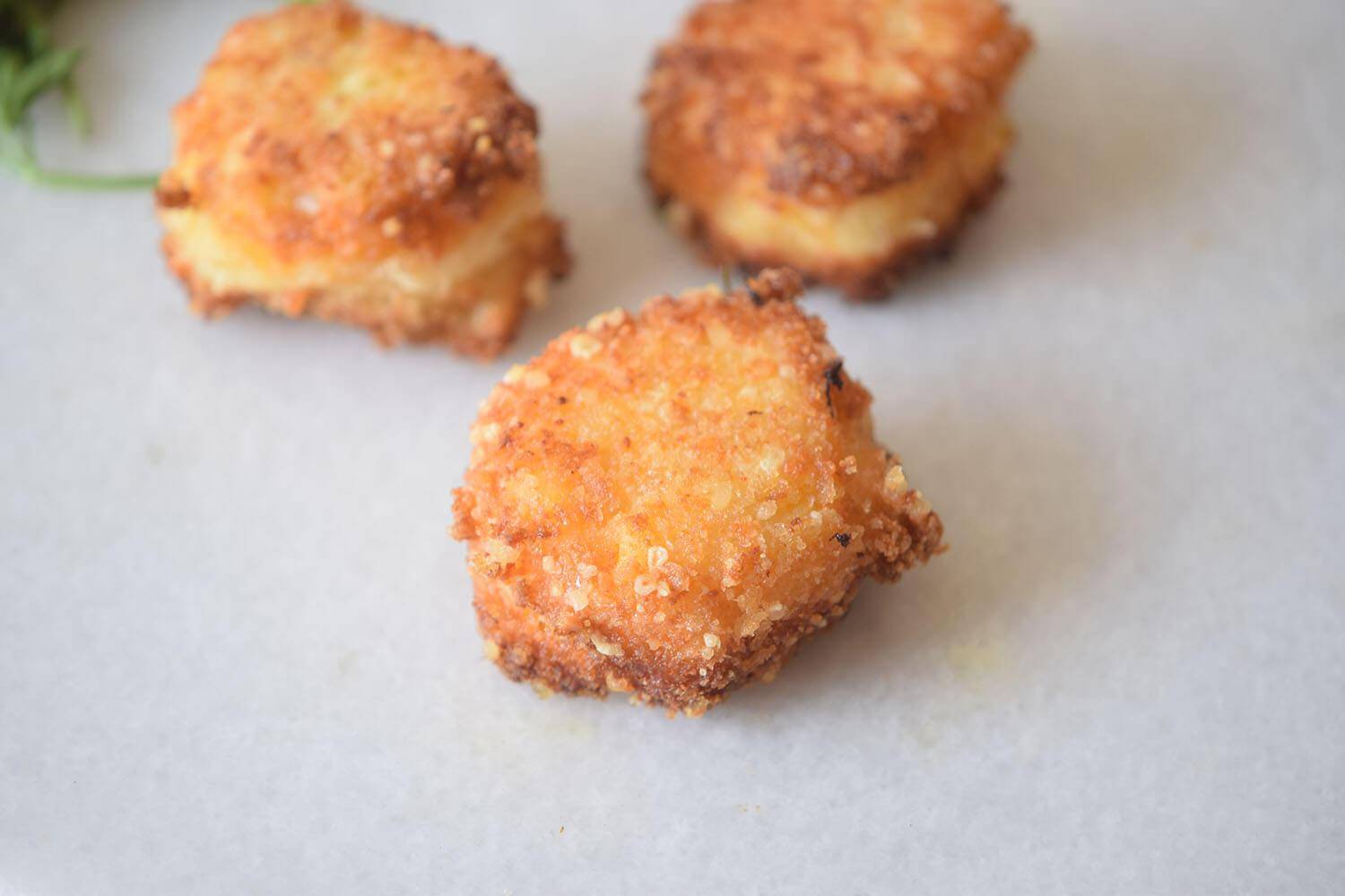 Fried Mac and Cheese Bites
