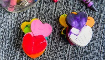 How to make Crayons for Valentine's Day Featured