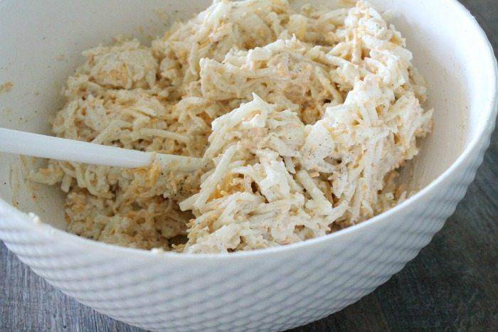 This Cracker Barrel Hash Brown Casserole Recipe is delicious and amazing so be sure to give it a try! Cheesy Hashbrowns that are baked to perfection. #hashbrown #easy #copycat #crackerbarrel #potluckside #potatorecipe #baked #cheesy #sidedishrecipe process of making hashbrown casserole