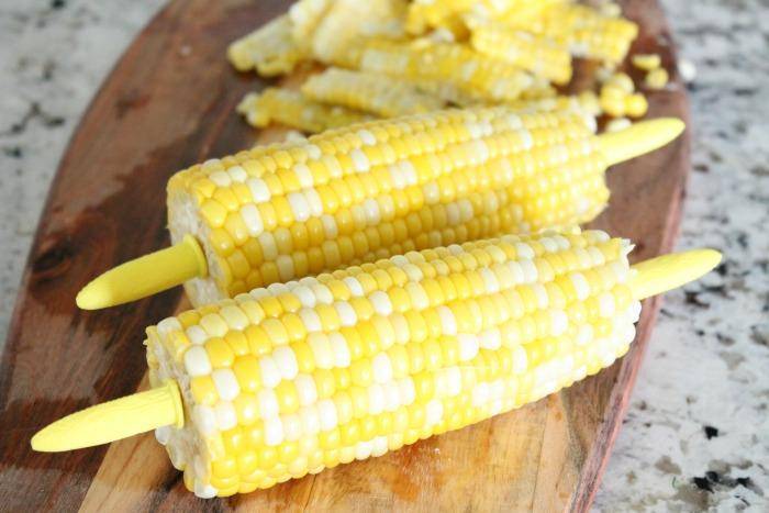 How to Make Corn on the Cob in the Oven