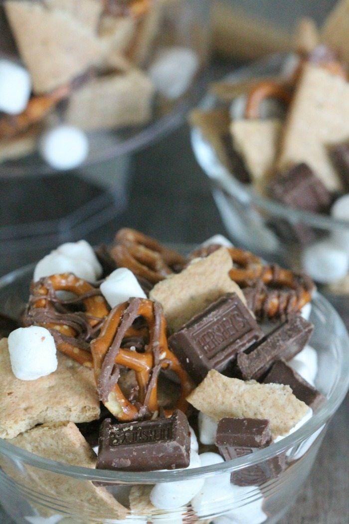 Y'all will definitely love this Hershey's S'Mores Trail Mix Recipe!