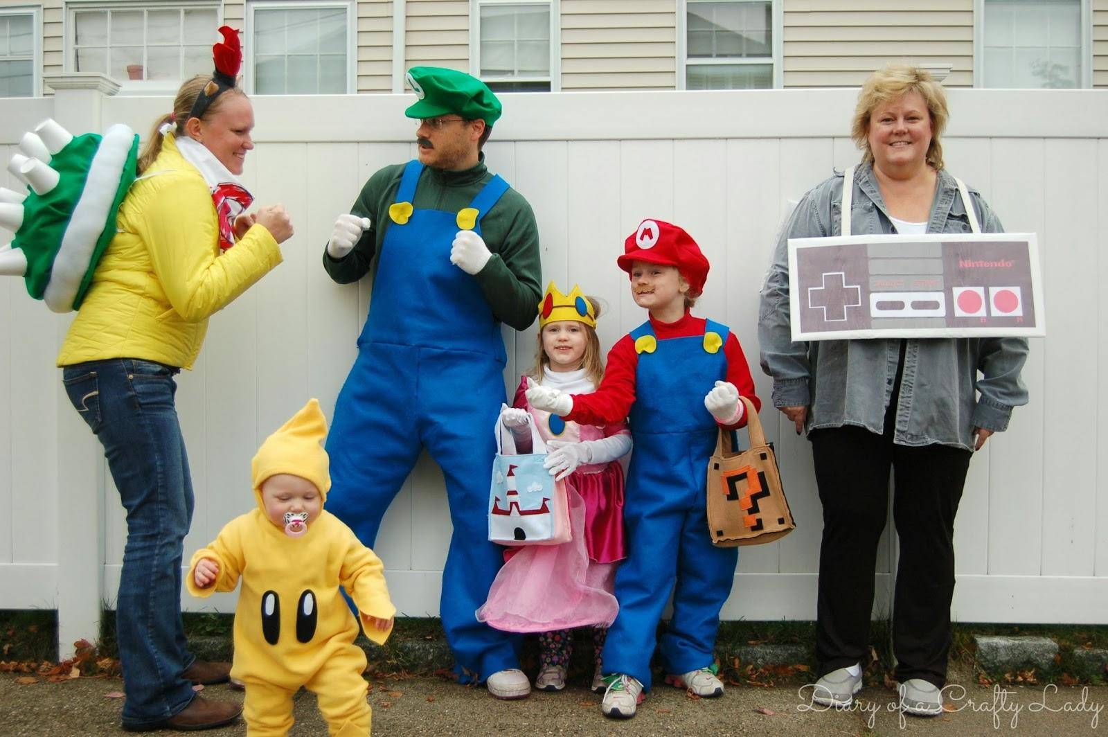 17 Creative Family  Halloween  Costume  Ideas  Passion For 