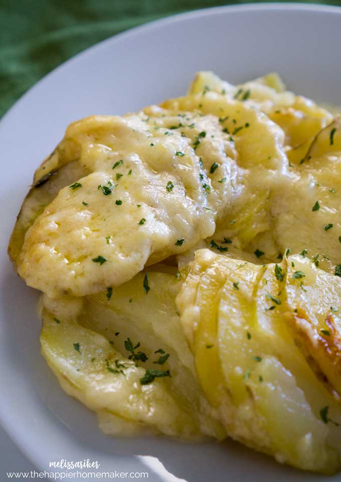 Au Gratin Potato EasyThanksgiving Crockpot Recipes