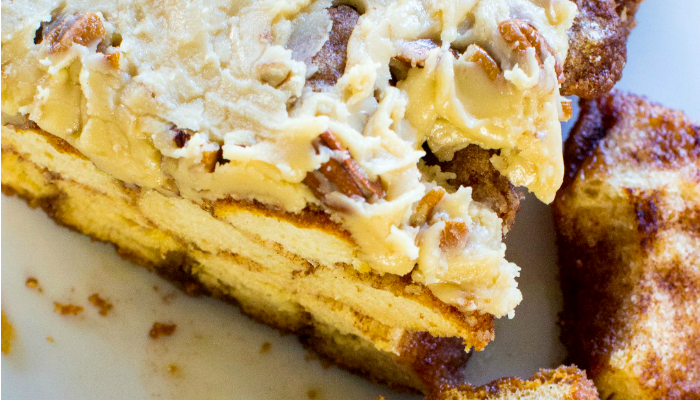 Easy Pecan Praline Pull Apart Bread Recipe for the Holidays! Easy Appetizer, Breakfast, or Dessert Idea for Christmas, Thanksgiving, or Family Brunch!