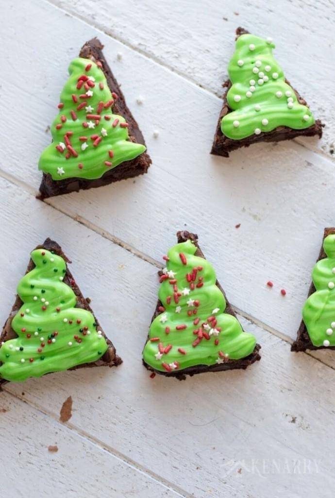 Easy Peppermint Brownie Christmas Trees Recipe