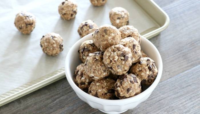 Peanut Butter Chocolate Chip Protein Bites