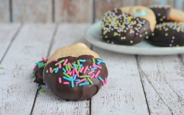 Easy Easter MM Cookies with Sprinkles Recipe