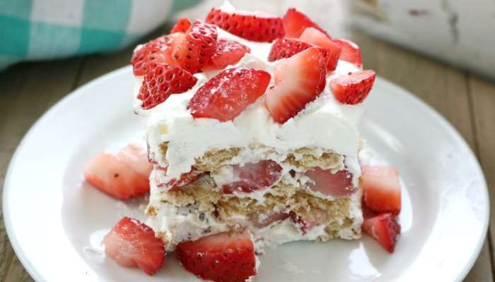 Strawberry Ice Box Cake Featured