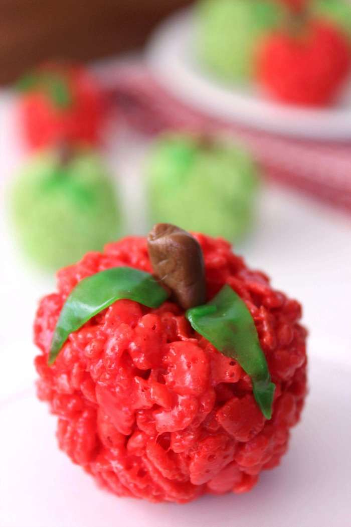 Apple Krispie Treats for Back to School