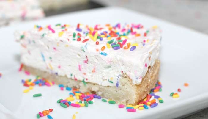 No Bake Birthday Cake Cheesecake Featured