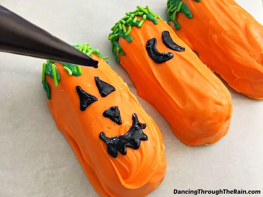 Halloween Desserts - Halloween-Jack-O-Lantern- Dancing Through The Rain