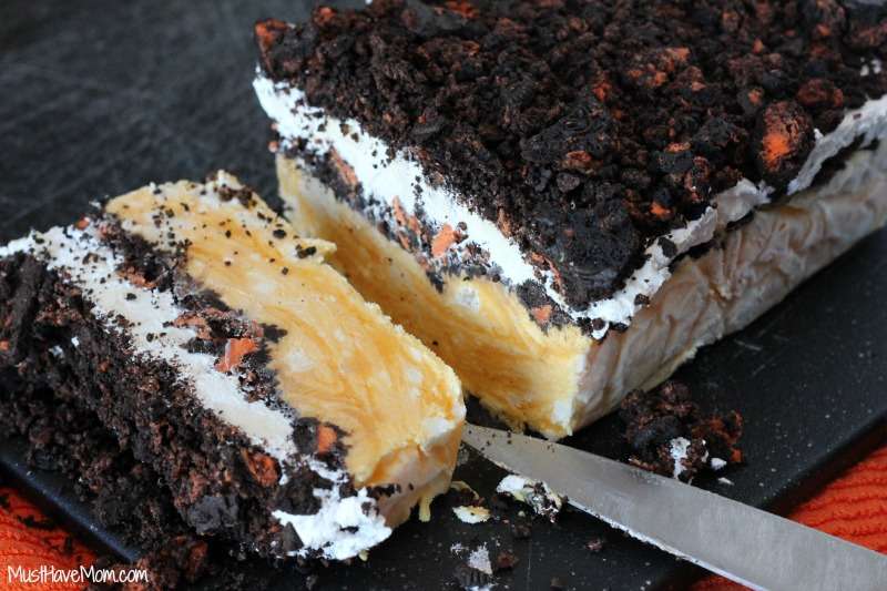 Halloween Oreo Pudding Cake