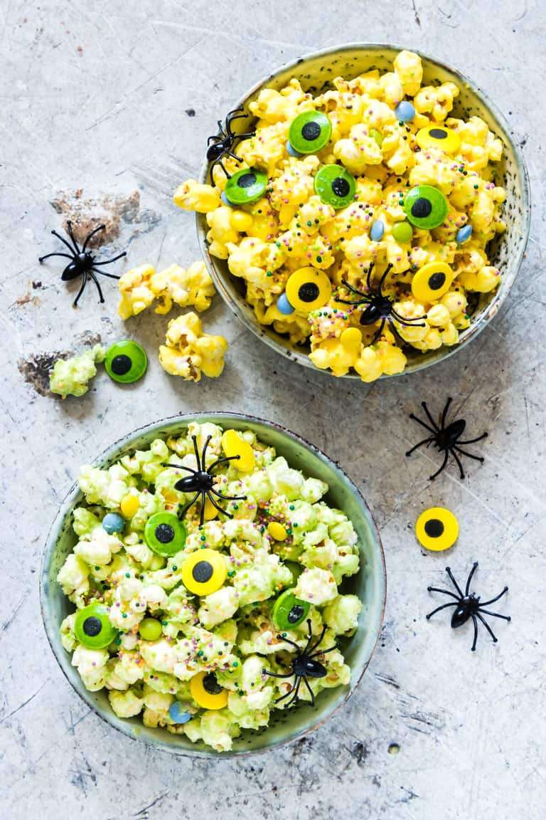 Halloween Desserts - Halloween Popcorn - Recipe from a Pantry