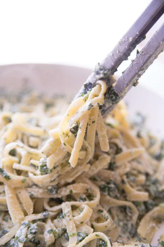 Easy Spinach & Ricotta Pasta Recipe For Quick Weeknight Dinners