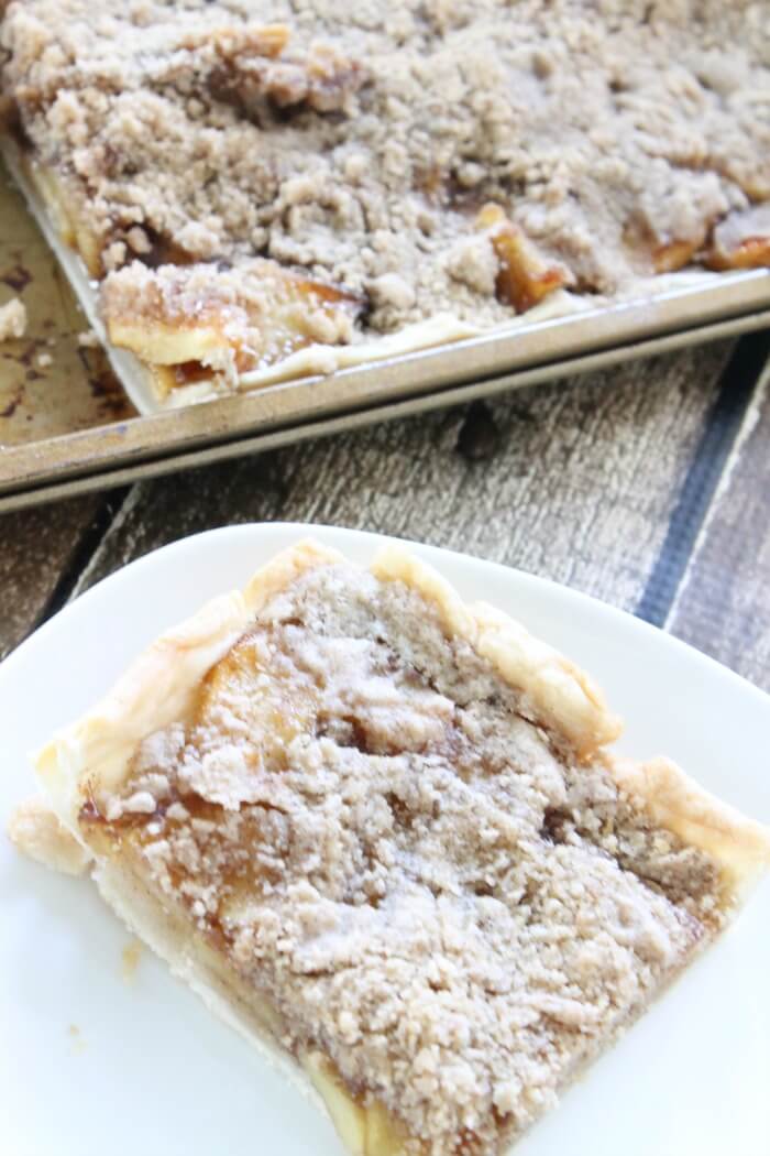Thanksgiving Potluck Ideas - Apple Slab Pie 