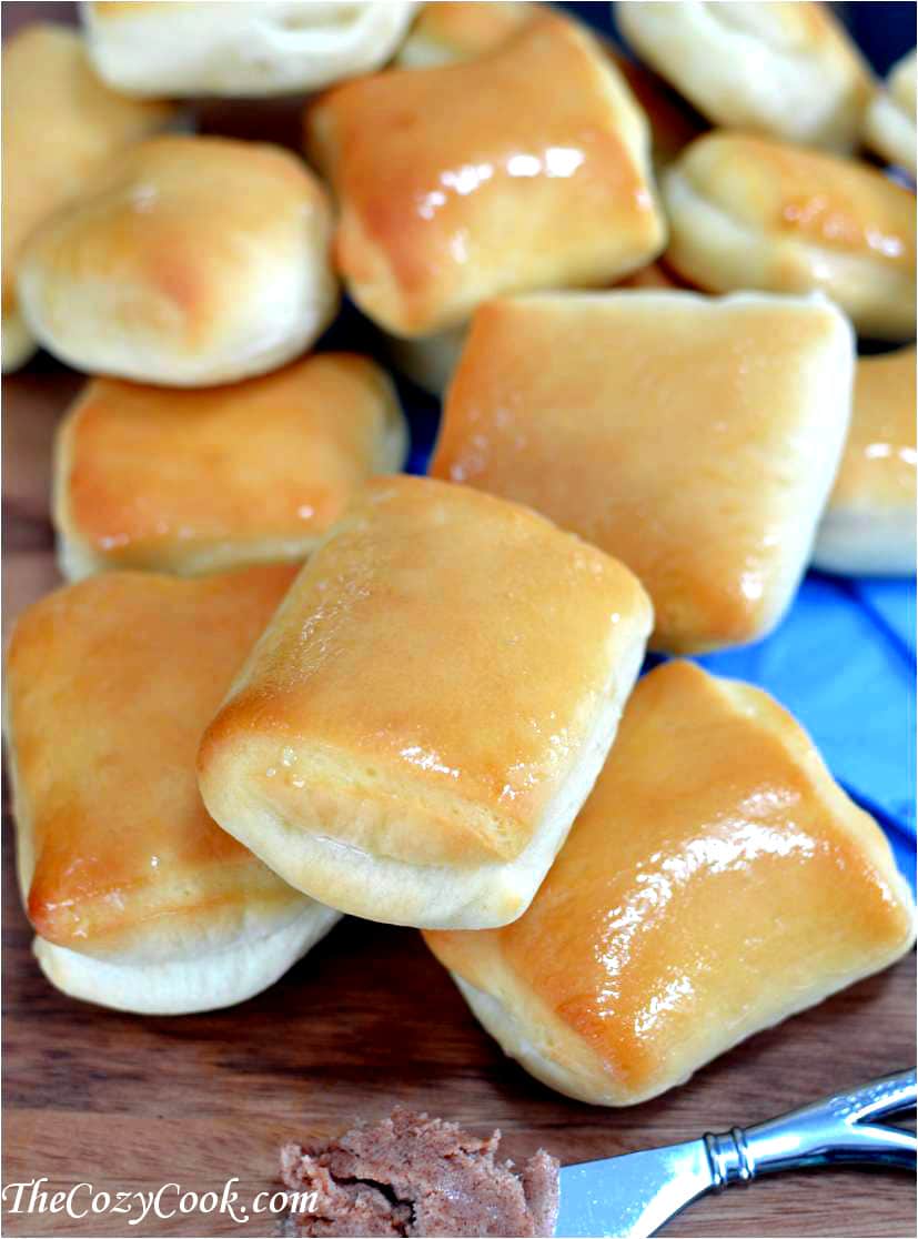 Hearty Thanksgiving sides - Texas Roadhouse Copycat Rolls 