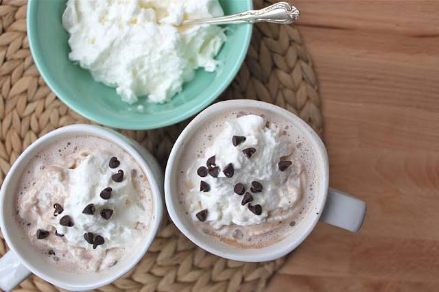 Crockpot Hot Cocoa Recipes - Easy Hot Chocolate 