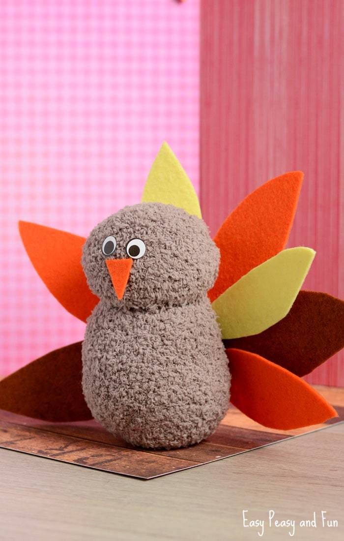 Kid Thanksgiving Crafts - No Sew Sock Turkeys 