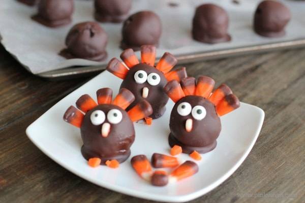Thanksgiving Desserts - Oreo Turkey Balls 
