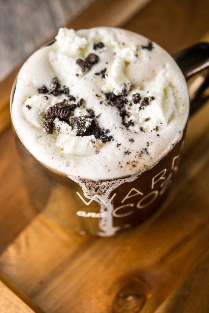 Hot Cocoa Recipes - Cookies and Cream Hot Chocolate 