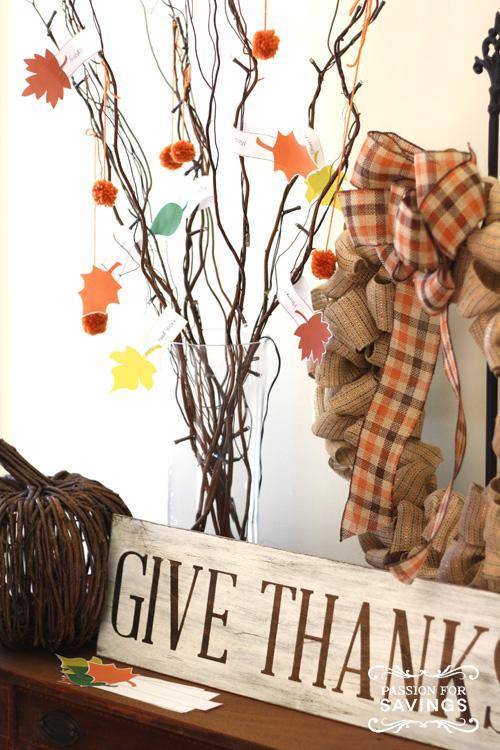 DIY Thanksgiving Decorations for Kids - Thankful Tree 
