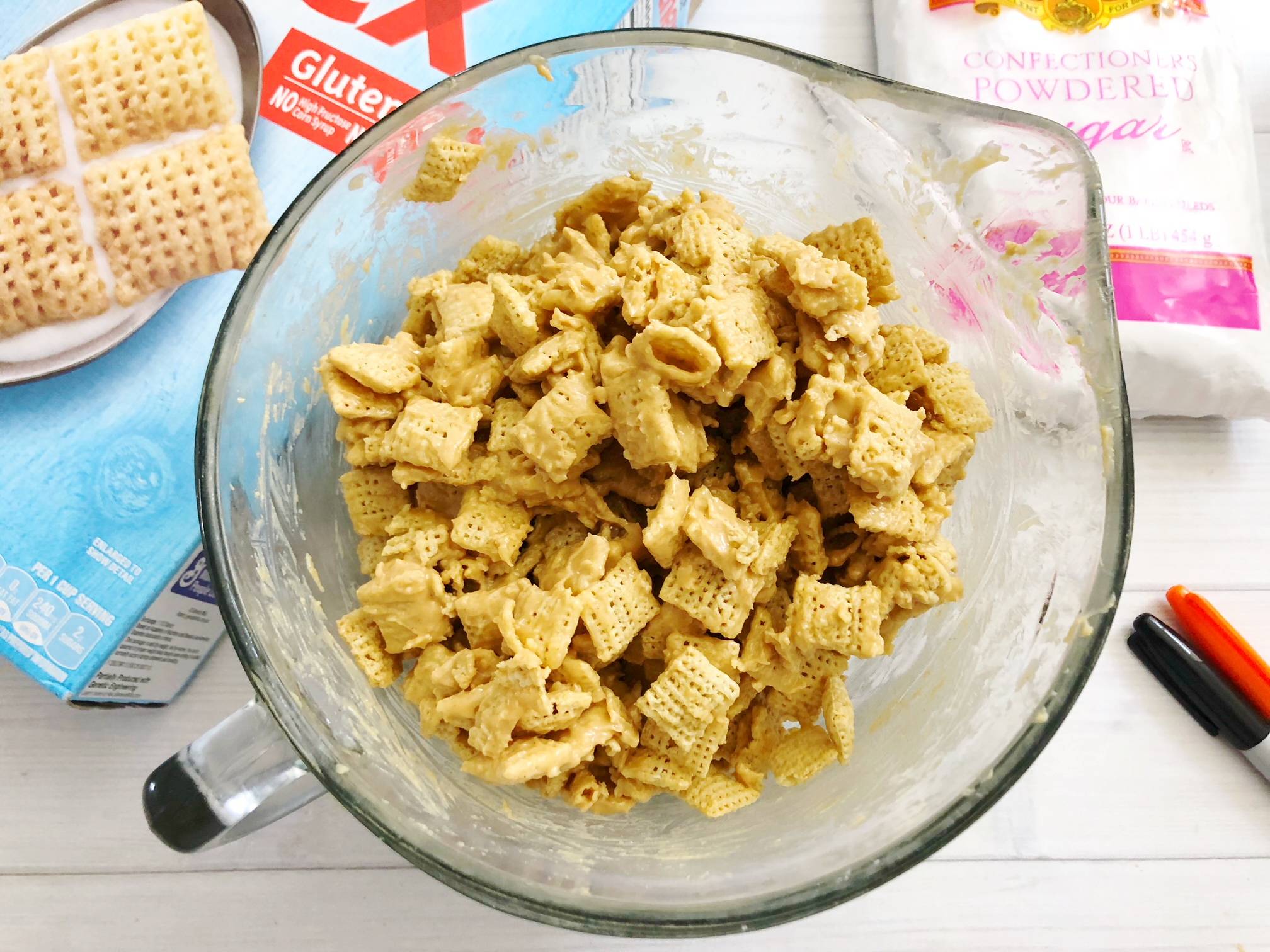 White chocolate muddy buddy recipe