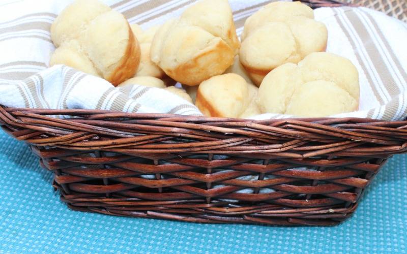 Thanksgiving Make Ahead Recipes - Cloverleaf Rolls