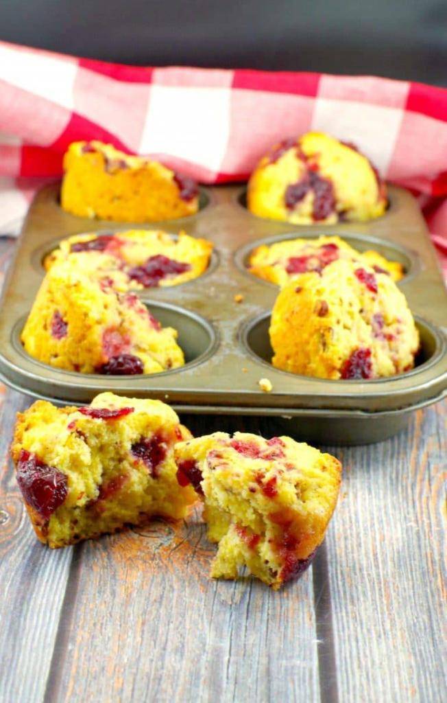 Christmas Breakfast Ideas - Cranberry Swirl Muffins 