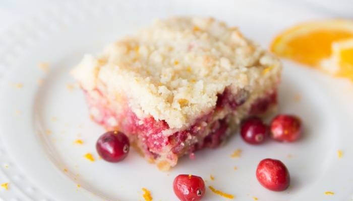 easy orange cranberry buckle cake