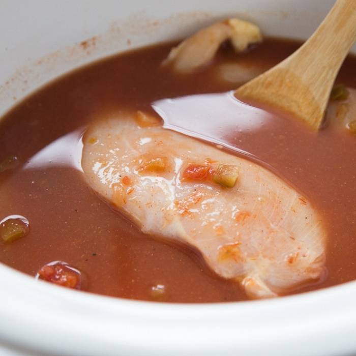 Slow Cooker Chicken Queso Soup