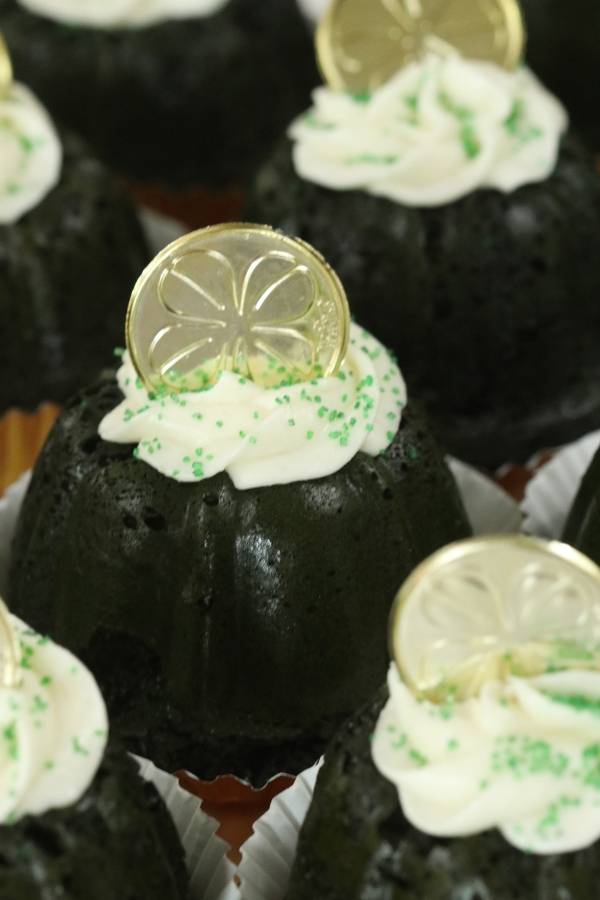 how to make green velvet cake