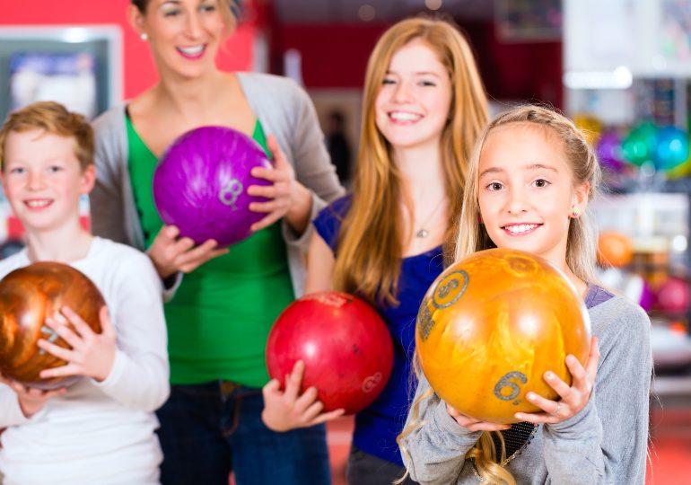 Learn How Kids Can Bowl for FREE All Summer