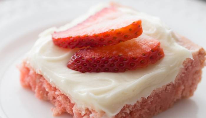 how to make strawberry brownies
