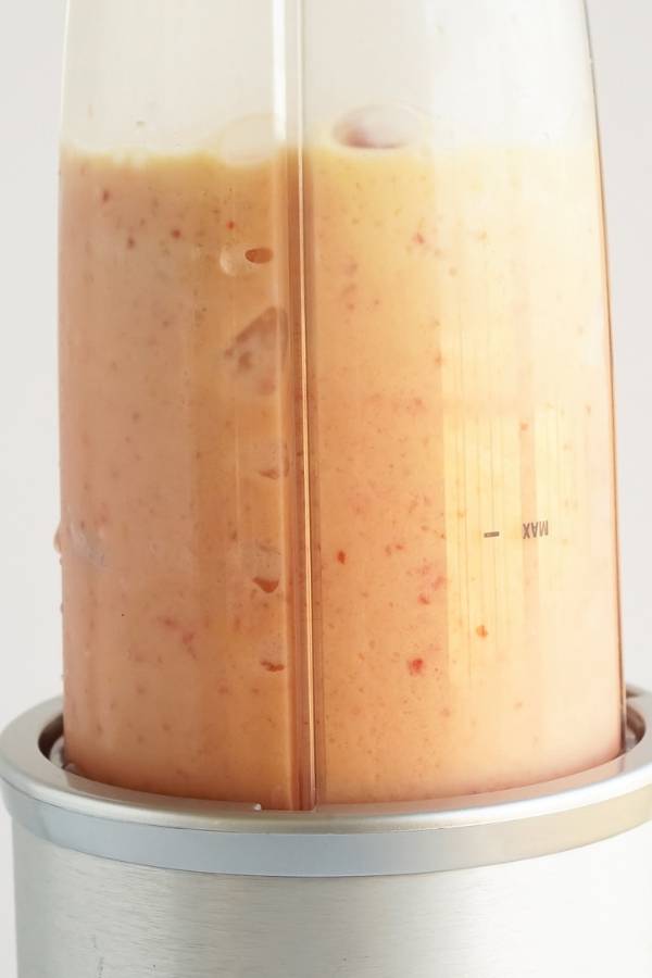 mango and strawberry smoothie