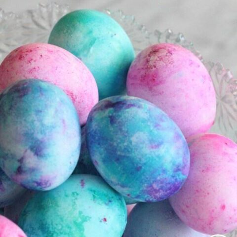How to Dye Easter Eggs with Cool Whip!
