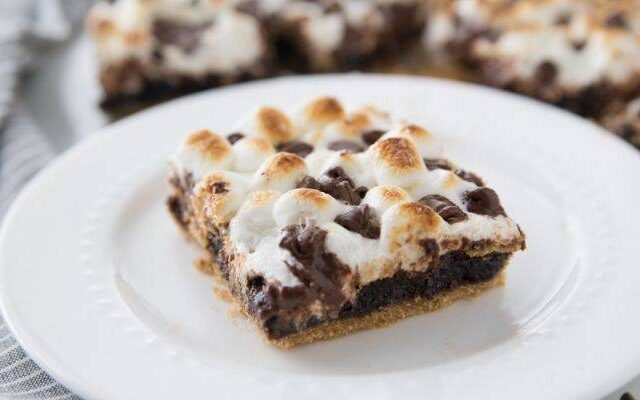 s mores brownies with graham cracker crust