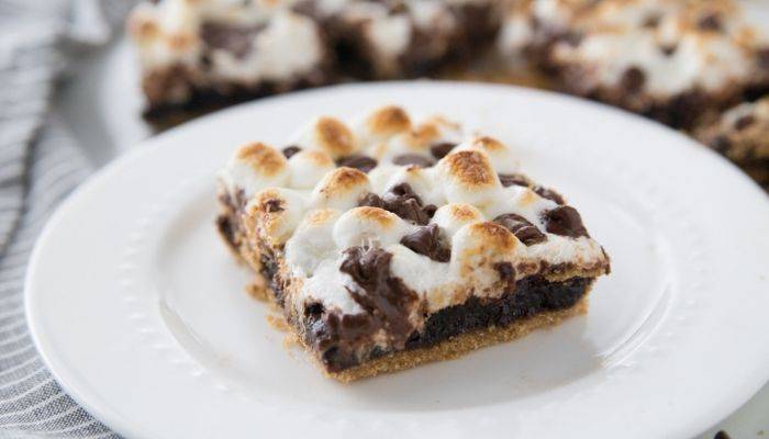 s mores brownies with graham cracker crust