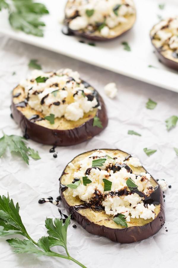 25 summer grill recipes for you to try for dinner tonight. Easy grilling recipes that are for main dishes, sides and even desserts. #grill #BBQ #summer #recipes #bbqgrill #smoked #sides #maindish #desserts grilled eggplant