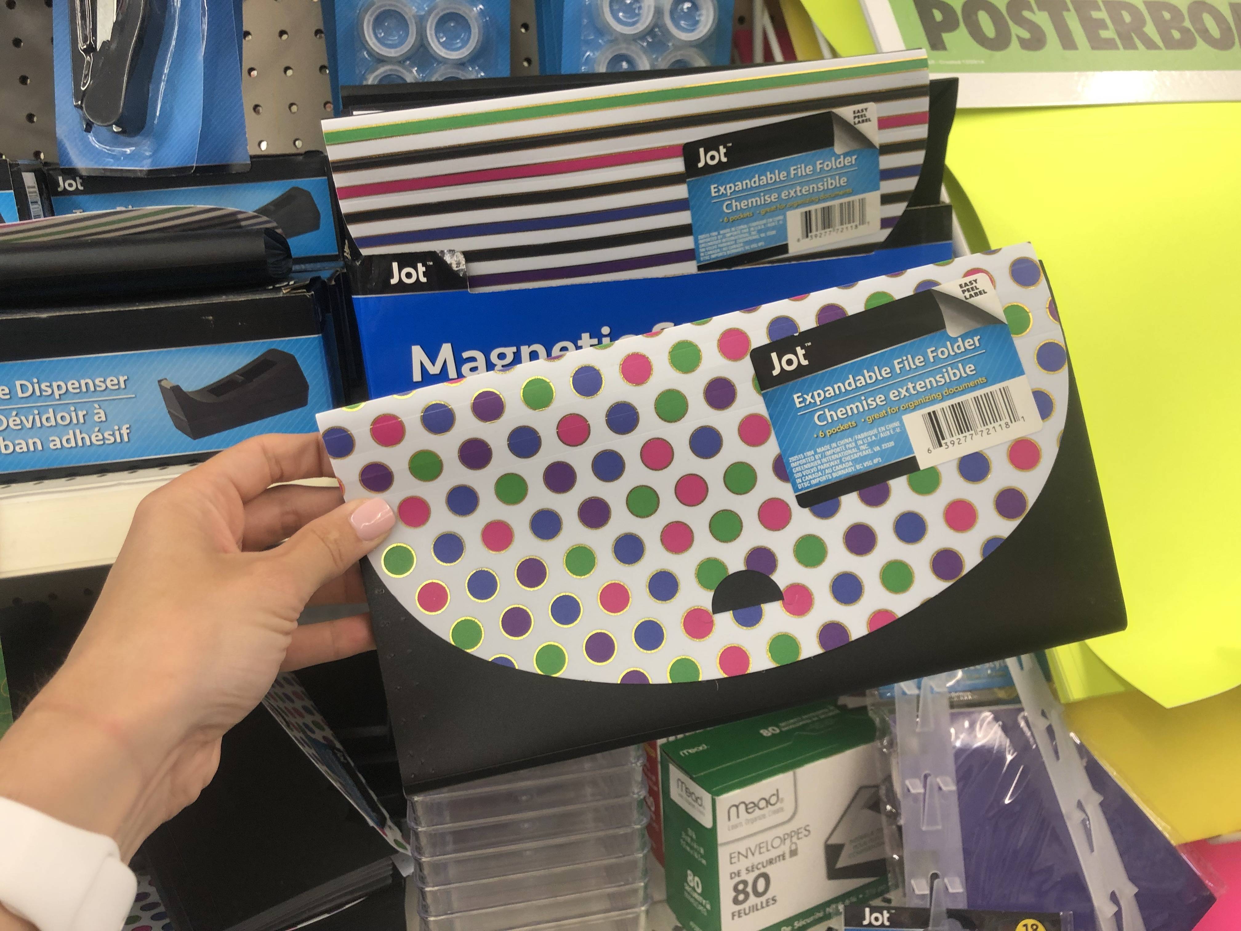 Check out these Dollar Tree School Supply Finds! Looking for affordable school supplies? Here is a list of must buy items at Dollar Tree. #DollarTree #BackToSchool #Supplies #deals #savemoney #whattobuy #B2S list of items to buy at dollar tree
