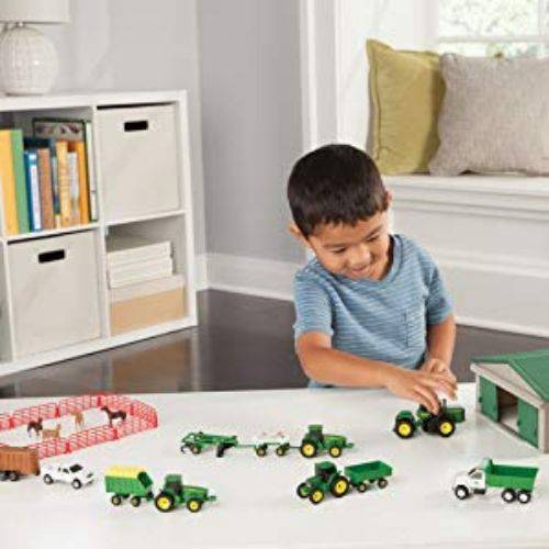 John Deere 70 Piece Farm Play Set