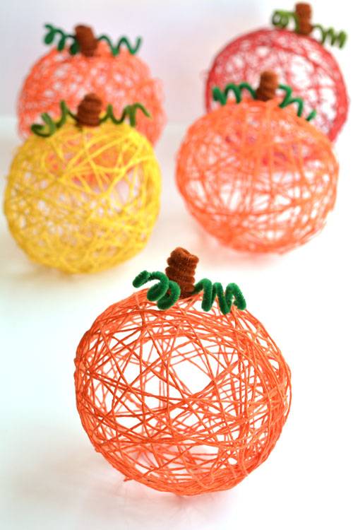 yarn pumpkins craft
